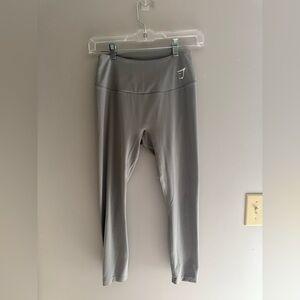 Gymshark Elevate Leggings Women’s SZ Sm Grey Cropped High Rise Performance